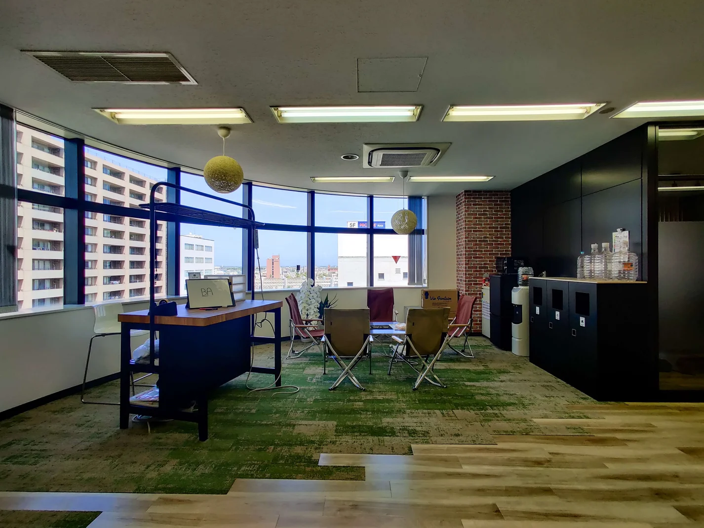 miyazaki-office_free-space